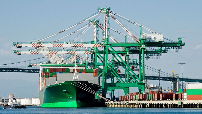 Jerab nakladani kontejneru cranes loading container_ship